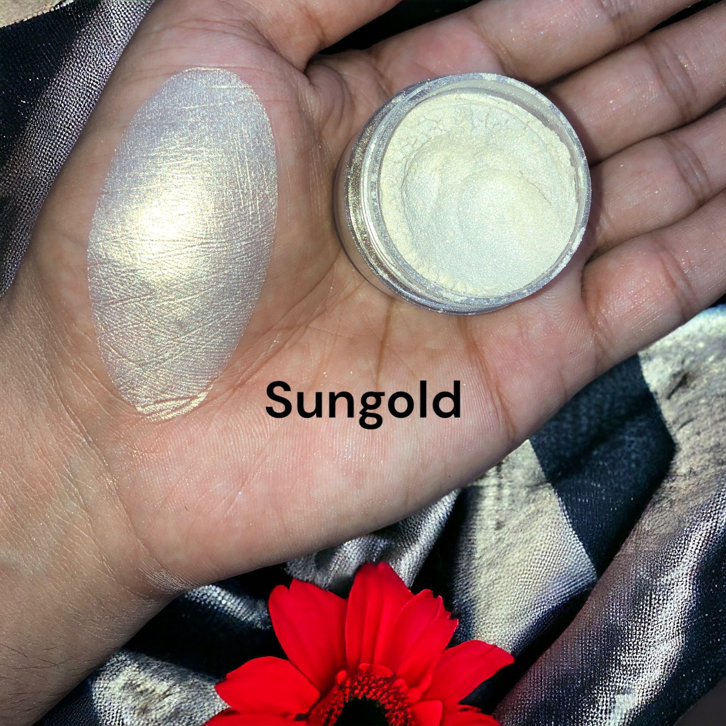 Enhnaced beauty powder highlighter